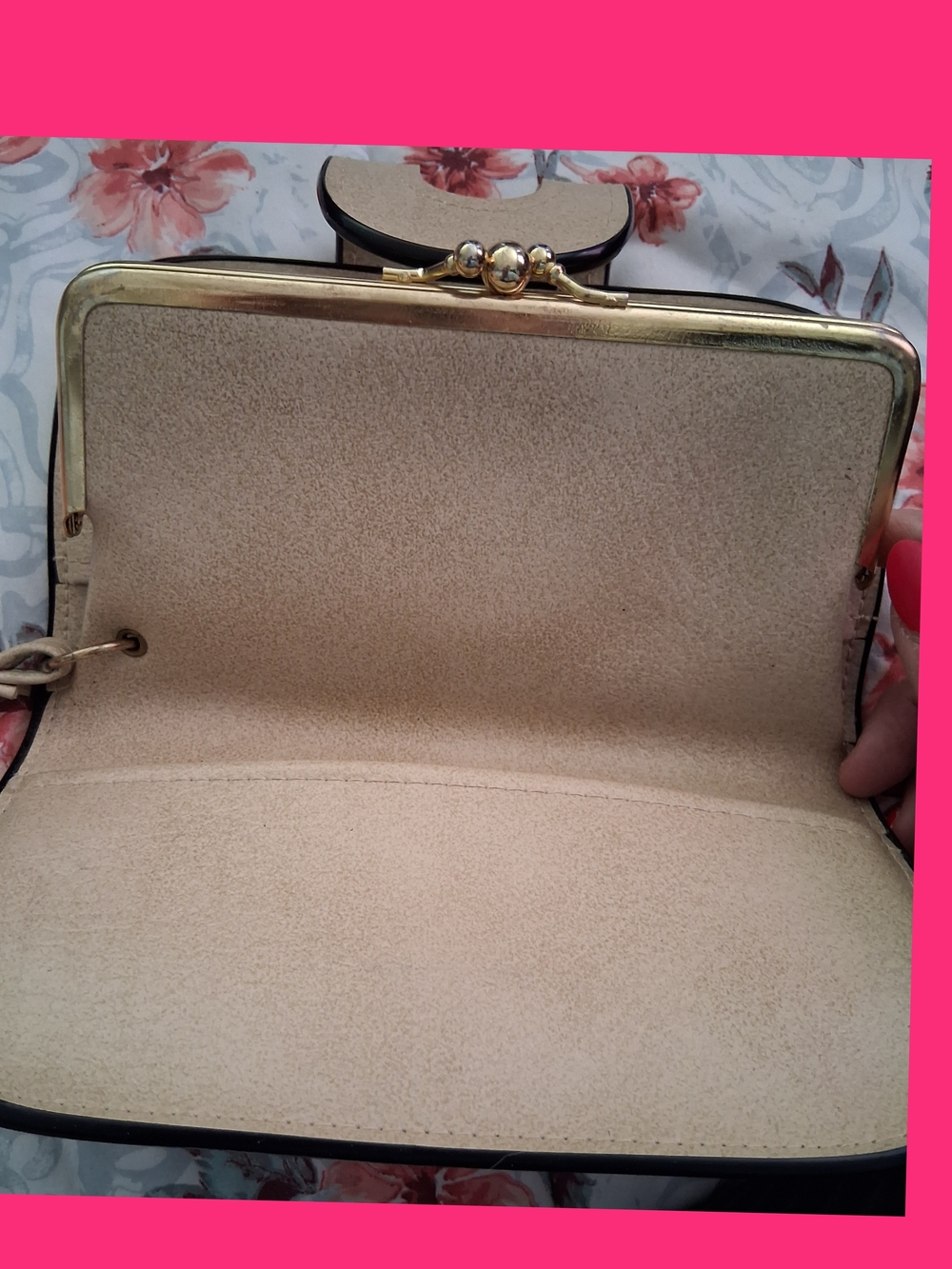 Wallet - Picture 4 of 5